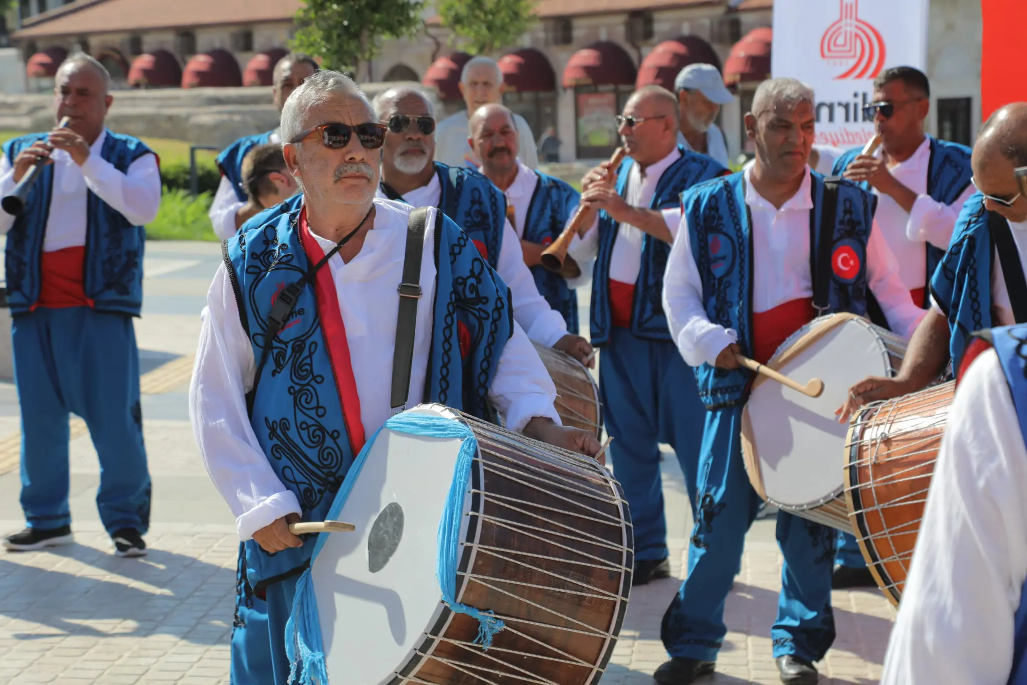 665. KIRKPINAR YAĞLI GÜREŞLERİ FESTİVALİ BAŞKAN KARŞILAMA TÖRENİYLE BAŞLADI galeri görseli